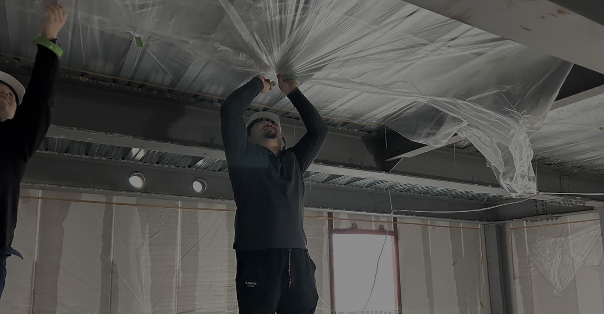 舟山工業で街の命運を支える一生モノの吹付技術を。